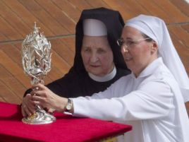 Siostra Tobiana i Maria Simon-Pierre (fot. PAP)