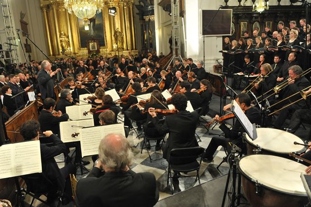 Z okazji rocznicy śmierci Fryderyka Chopina w Bazylice św. Krzyża w Warszawie odbył się koncert (Fot. I. Sobieszczuk/TVP)