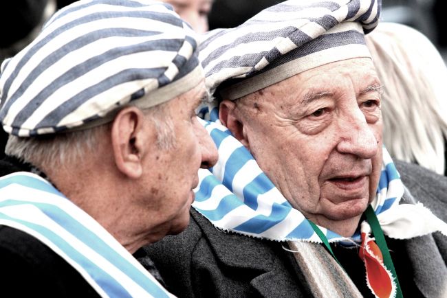Byli więźniowie KL Auschwitz przyjeżdżają na kolejne rocznice wyzwolenia obozu (PAP/Grzegorz Momot)