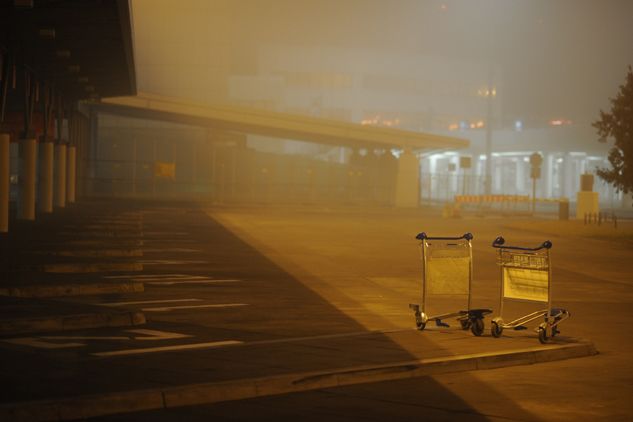 Lotnisko w Warszawie jeszcze do środy rano będzie zamknięte (fot. PAP)