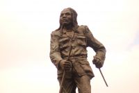 Pomnik w Nairobi generała Dedana Kimathiego, bohatera kenijskiego powstania przeciw Brytyjczykom (Fot. Wikipedia)