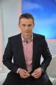 Łukasz Grass prowadzi również poniedziałkowy Poranek Radia TOK FM (fot. Jan Bogacz/ TVP)