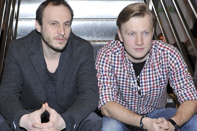 Tomasz Borkowski i Jakub Wesołowski w serialu grają młodych polskich oficerów (fot. AKPA)