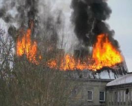 Tak wyglądał pożar kamienicy przy ul. Stodólnej