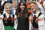 Ilona Ostrowska i solistki zespołu Mazowsze (fot. I. Sobieszczuk/TVP)