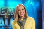 Aleksandra Rosiak wraz z Arturem Orzechem prowadzi „Śpiewaj i walcz” (fot. R. Kornecki/TVP)