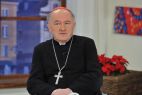 Goście programu „Kawa czy herbata?” kardynał Kazimierz Nycz oraz ... (fot. J. Bogacz/TVP)