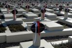 Częścią Cmentarza Łyczakowskiego jest Cmentarz Orląt Lwowskich, gdzie leżą polscy żołnierze (Fot. Darek Delmanowicz/PAP)