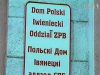 Tablica przy wejściu do domu ZPB w Iwieńcu