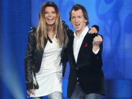 Gwiazda dwóch najbliższych odcinków, Edyta Górniak w towarzystwie prowadzącego Maćka Miecznikowskiego (fot. M. Wilczek)