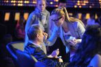 Ostatnie poprawki makijażu w ostatnim już starciu „Bitwy na głosy” (fot. J.Bogacz/TVP)