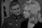 Oczarowana przez Hansa kelnerka z „Cafe Ingrid” (fot. TVP)