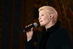 Podczas wieczoru zaśpiewały aktorki: Małgorzata Kożuchowska... (fot. R. Kornecki/TVP)