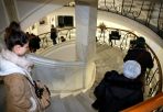 Senackie schody są wyjątkowo kręte i piękne (fot. TVP/Kamila Nowotczyńska)