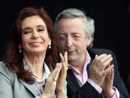 Państwo Kirchner zdradzają sekret swojego udanego małżeństwa - wieprzowina (fot. arch. PAP/EPA/Cézaro De Luca)