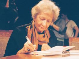 Poetka, felietonistka, tłumaczka zmarła 1 lutego 2012 r. w Krakowie (fot. TVP)