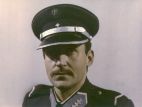Narrator Piotr Fronczewski świetnie się czuje w scenerii lat 30. Udowodnił to m.in. w filmie "Hallo szpicbródka!) (fot. TVP)