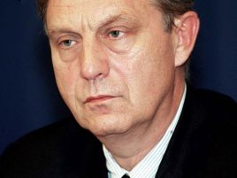 Krzysztof Piesiewicz , scenarzysta, reżyser, senator (fot. arch. PAP/Andrzej Rybczyński)