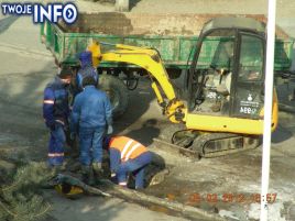 W Kluczborku od rana specjalne służby walczą z awarią sieci wodociągowej