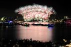 Mieszkańcy Sydney witali Nowy Rok w bardzo widowiskowy sposób (fot. PAP/EPA)
