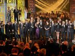 Wszyscy laureaci plebiscytu na scenie w Teatrze Polskim (fot. TVP/Jan Bogacz)