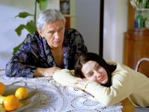 Jan Englert jako Howard i Kamila Baar jako Michelle (fot. Jan Bogacz, TVP)