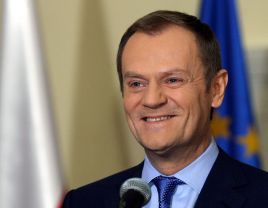 Donald Tusk zrezygnował z ubiegania się o fotel prezydencki, ale i tak ma powody do zadowolenia (fot. PAP/Radek Pietruszka)