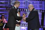 Nagrodę telewidzów wręczył prezes TVP SA Tomasz Szatkowski (fot. I. Sobieszczuk/TVP)