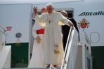 Papież zaapelował do wszystkich Afrykańczyków, aby „nowoczesności nie budowali na zapominaniu o przeszłości”. (fot. PAP/EPA)