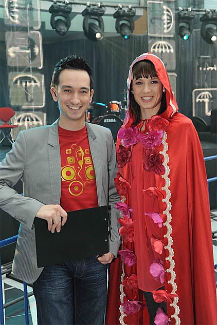 Oni wiedzą, jak rozkręcić imprezę: Radek Brzózka i Paulina Chylewska (fot. TVP/I. Sobieszczuk)