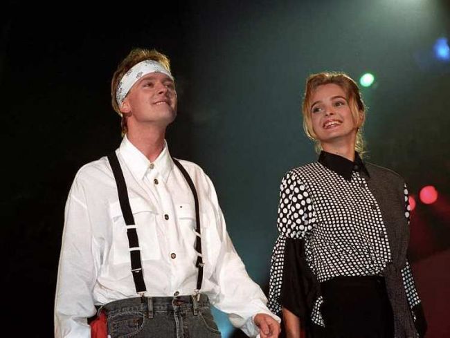 1993 - z zawadiacką opaską (fot. arch. PAP/Stefan Kraszewski)