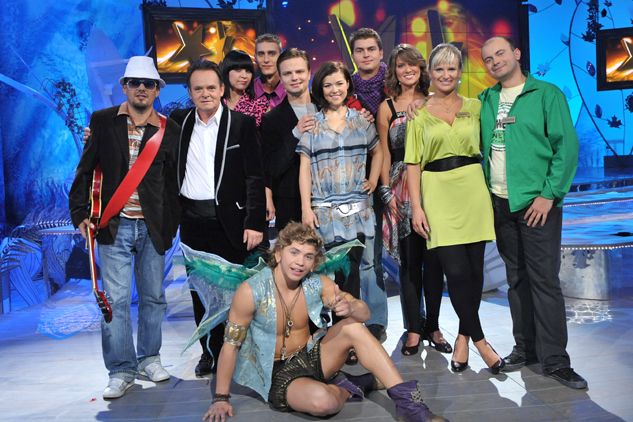Wspólne zdjęcie z parami, które odważyły się stanąć do rywalizacji (fot. I.Sobieszczuk/TVP)