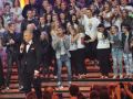 Hubert Urbański ogłasza finałowy werdykt widzów „Bitwy na głosy” (fot. I.Sobieszczuk/TVP)