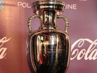 Główne trofeum mistrzostw Europy jest warte 30 tysięcy euro (fot. PAP)